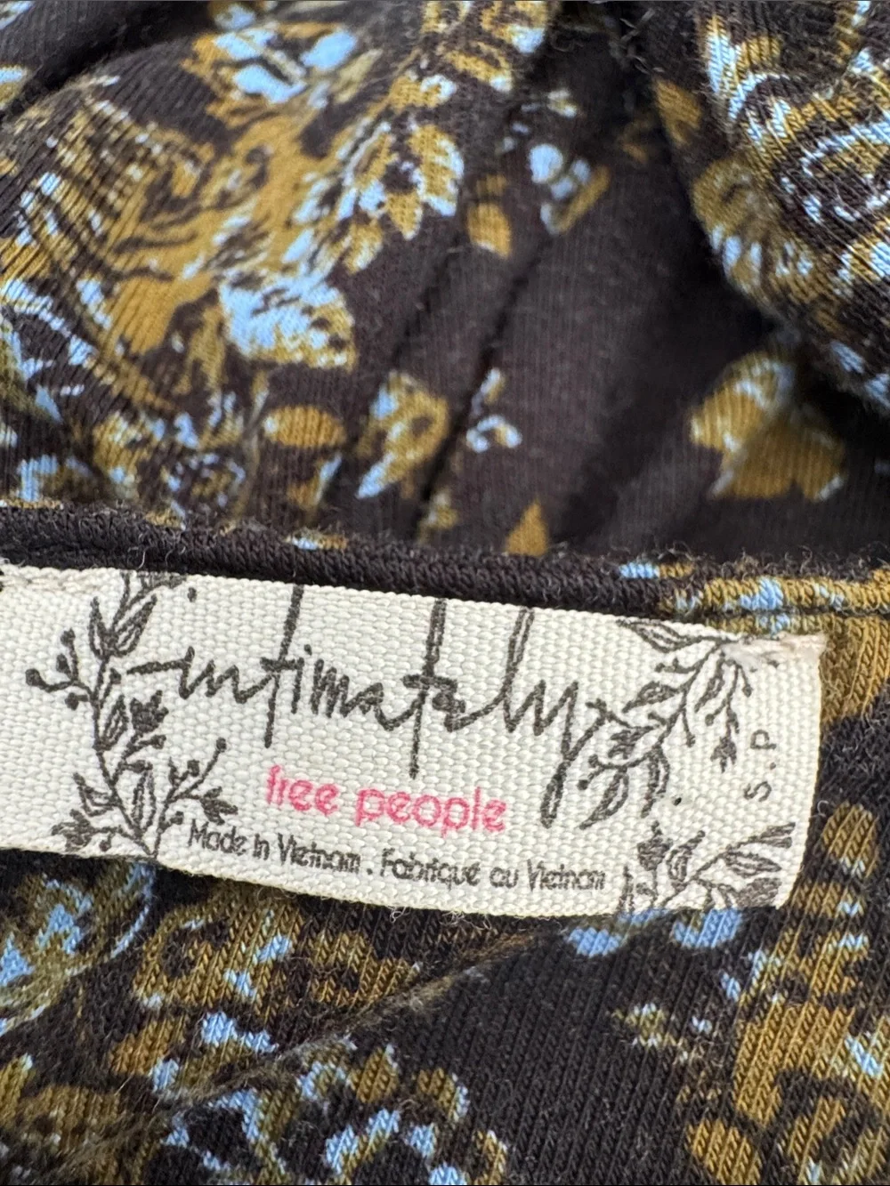 FREE PEOPLE - Printed Turnt Long sleeve Floral Bodysuit in Night Combo Size S